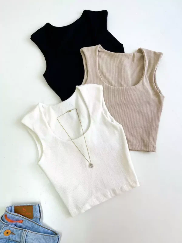 Cropped em Ribana Regata com Decote Redondo