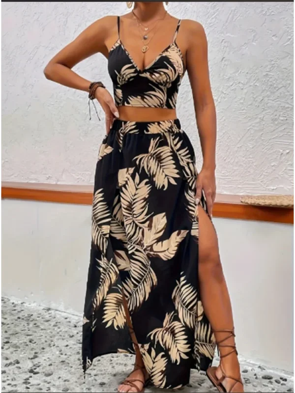 Conjunto Top de Alça e Saia com Fenda e Estampa Floral