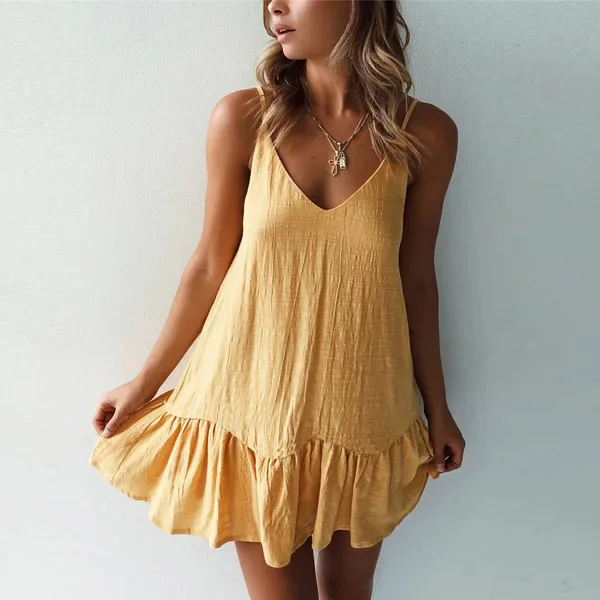 Vestido Curto Fluído, sem Mangas, com Alça e Decote