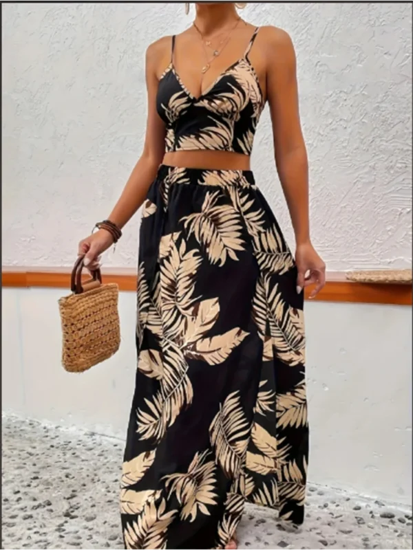 Conjunto Top de Alça e Saia com Fenda e Estampa Floral