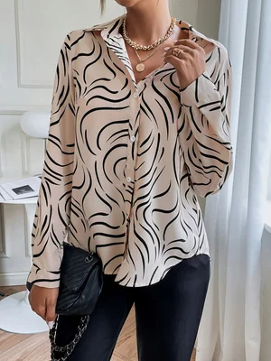 Camisa Feminina Bege Estampada de Cetim com Gola