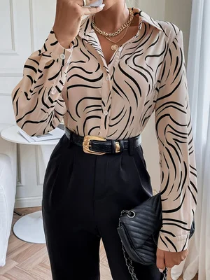 Camisa Feminina Bege Estampada de Cetim com Gola