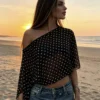 Blusa Tule Preta Estampada de Manga Curta Assimétrica